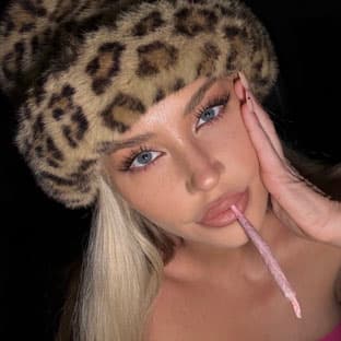 Amber Karis 🇳🇱🇬🇧