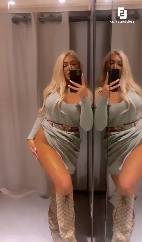 Curvy Goddess 😈 foto 4