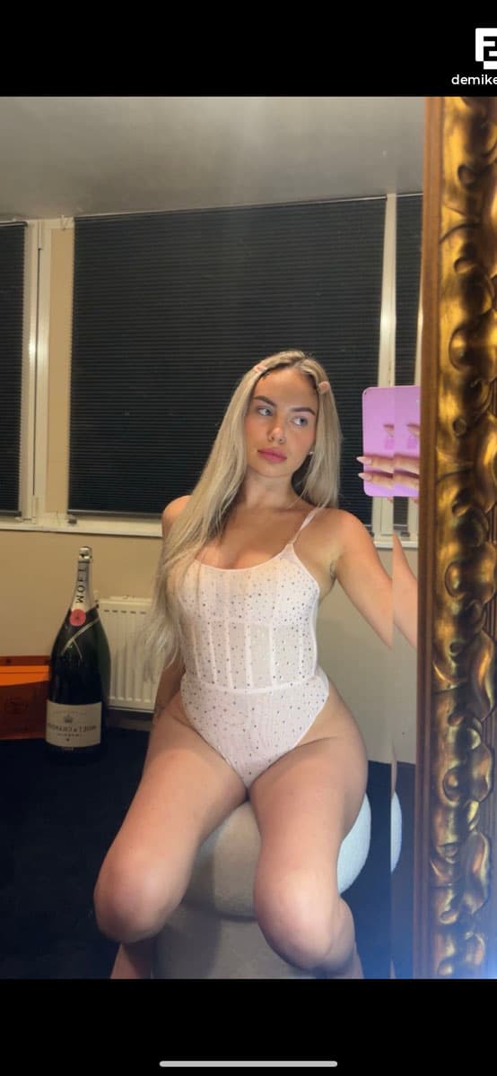 Demi foto 3