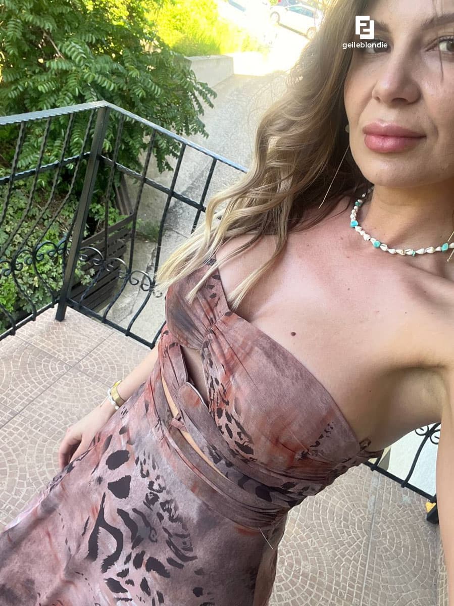 Geile Blondie 😈 foto 3