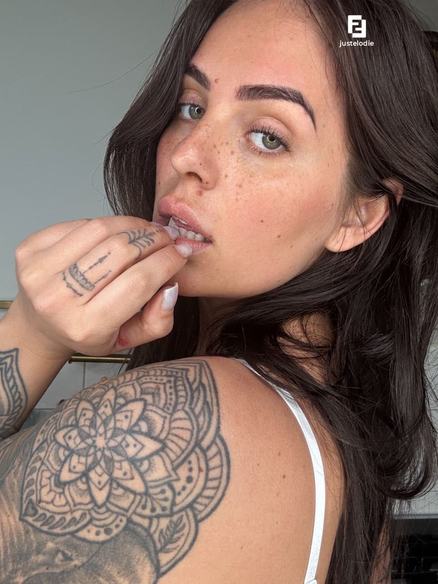 Elodie foto 3