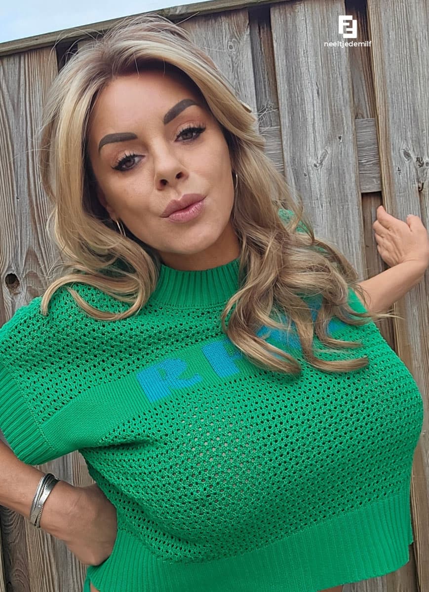 NEELTJE DE MILF foto 4