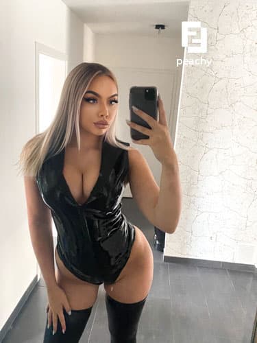 Peachy 🍑 foto 2