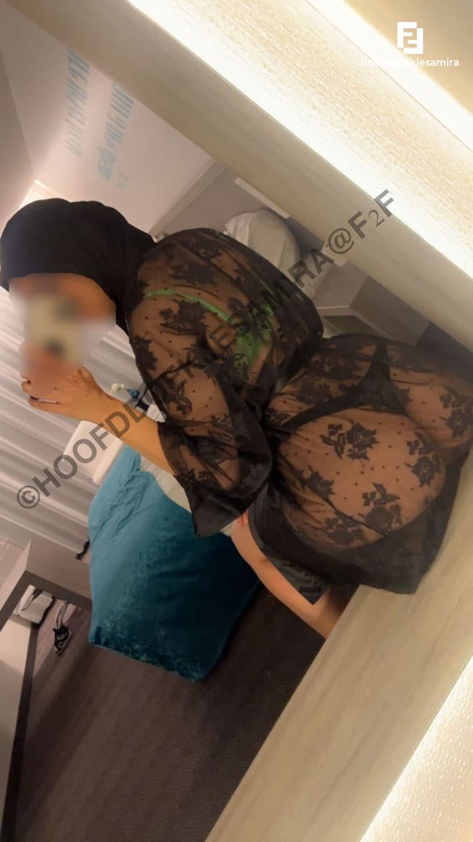 Hoofddoekje Samira π²π¦π
foto 4